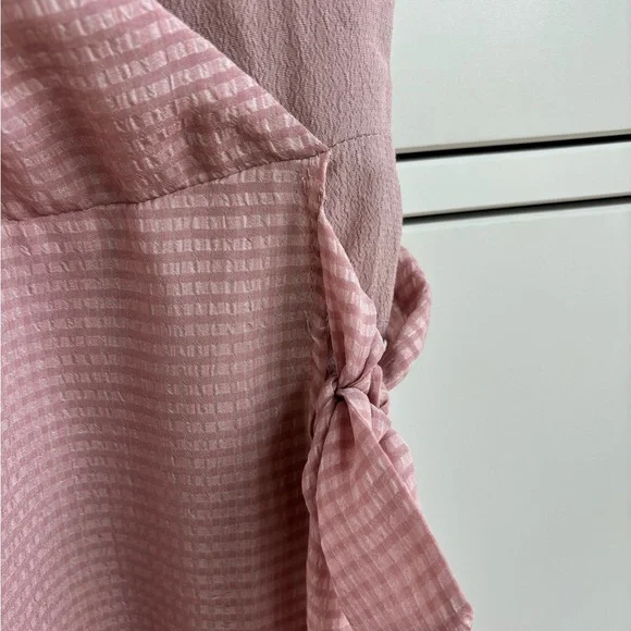 Pink faux-Wrap Dress - Picture 4 of 5